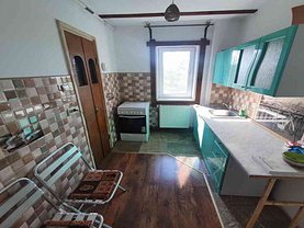 Apartament de vanzare 3 camere, în Brasov, zona Centrul Civic