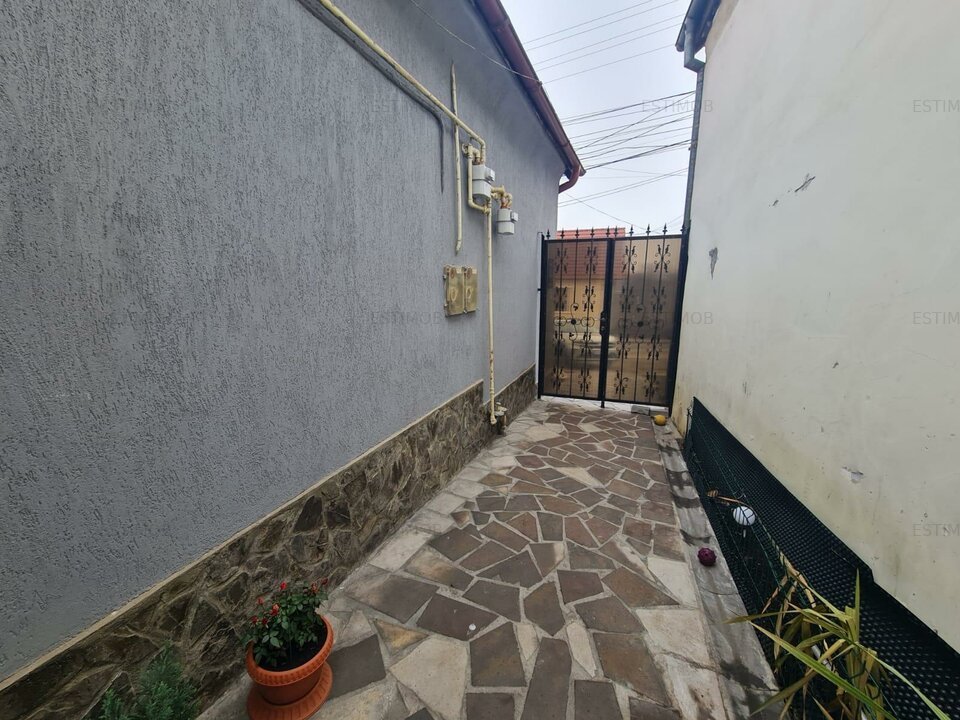 Vand casa individuala in Codlea renovata