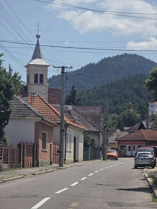 Vand casa singur in curte in Sacele zona centrala COMISION ZERO