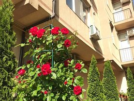 Casa de închiriat 11 camere, în Mamaia-Sat, zona Central