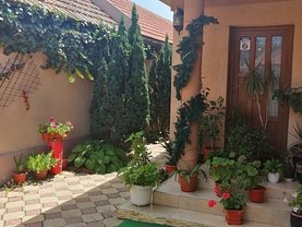 Casa de vânzare 4 camere, în Ovidiu, zona Central