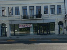 Vânzare spaţiu comercial