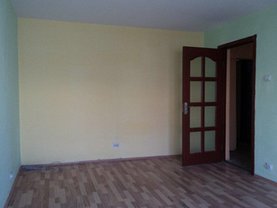 Apartament de vânzare 3 camere, în Urziceni, zona Central