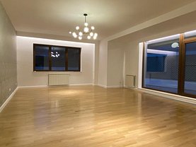 Apartament de vanzare sau de inchiriat 4 camere, în Bucuresti, zona Aviatorilor