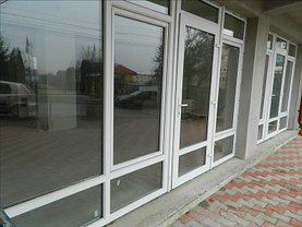Vânzare spaţiu comercial