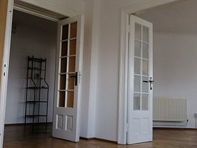 Apartament de închiriat 4 camere, în Bucureşti, zona Romană