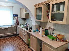 Casa de vânzare 5 camere, în Recaş