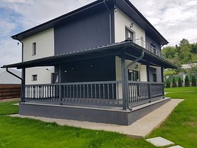 Casa de vânzare 5 camere, în Iasi, zona Miroslava