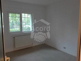 Vânzare spaţiu comercial