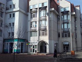 Apartament de vânzare 3 camere, în Iaşi, zona Centru Civic