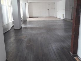 Închiriere spaţiu comercial