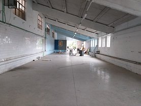 Vânzare spaţiu industrial