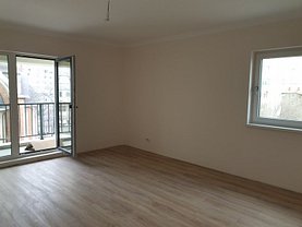 Apartament de vânzare 3 camere, în Bucuresti, zona Titulescu