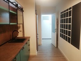 Apartament de vânzare 3 camere, în Bucuresti, zona P-ta Victoriei