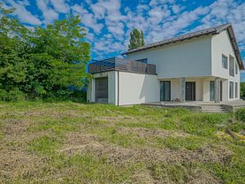 Casa de vânzare 6 camere, în Cristian