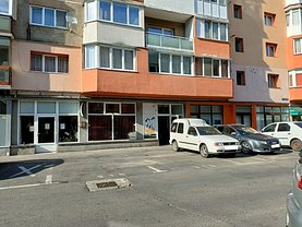 Vânzare spaţiu comercial