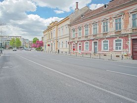 Apartament de vanzare 4 camere, în Brasov, zona 15 Noiembrie