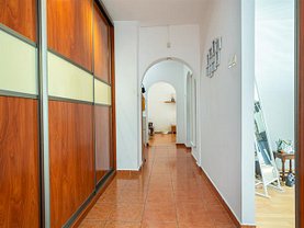 Apartament de vânzare 3 camere, în Bucuresti, zona Drumul Taberei