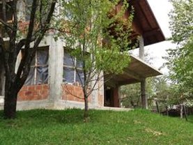 Casa de vânzare 5 camere, în Comarnic