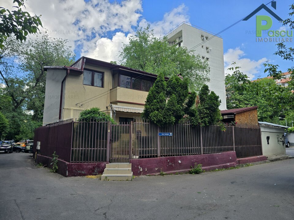Baba Novac, parc IOR, int. Sabitei, S+P+M, 2002, 3 camere, teren 165 mp+garaj