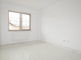 Apartament de vânzare 3 camere în Iasi, Cug