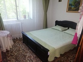 Apartament de vânzare 3 camere în Iasi, Podu Ros