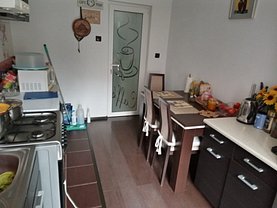 Apartament de vânzare 4 camere în Piatra-Neamt, Darmanesti