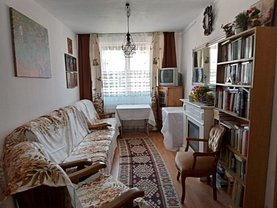 Apartament de vânzare 4 camere în Piatra-Neamt, Central