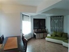 Casa de închiriat 4 camere, în Iasi, zona Tatarasi