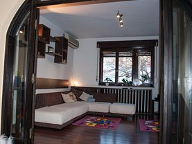 Casa de vânzare 8 camere, în Bucureşti, zona Alba Iulia