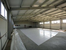 Vânzare spaţiu industrial