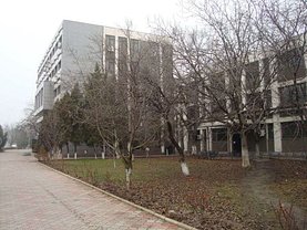 Vânzare spaţiu industrial