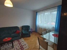 Apartament de vânzare 2 camere, în Buşteni