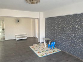 Apartament de închiriat 3 camere, în Bucureşti, zona Unirii