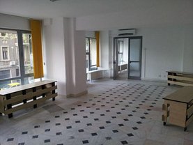 Vânzare spaţiu comercial