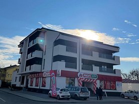 Vânzare spaţiu comercial