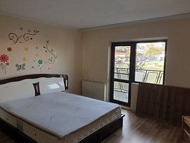 Apartament de închiriat 3 camere, în Galaţi, zona Gării