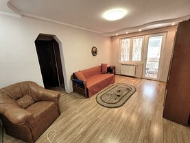 Apartament de vânzare 3 camere, în Galaţi, zona Ţiglina 2