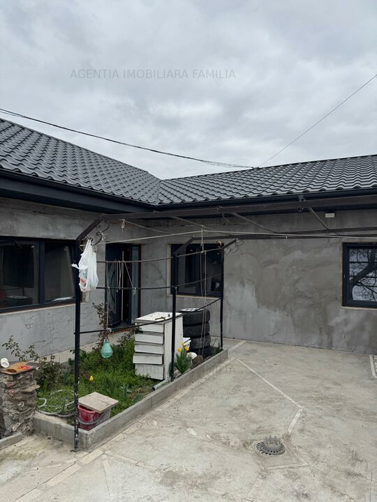 124.900 Euro- casa 3 dormitoare, 2 grupuri sanitare, zona Arcasilor