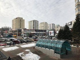 Închiriere spaţiu comercial