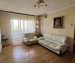 Apartament de vânzare 4 camere, în Bucureşti, zona Olteniţei