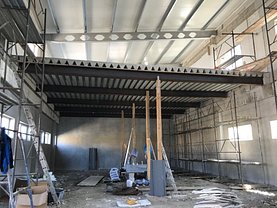 Vânzare spaţiu industrial