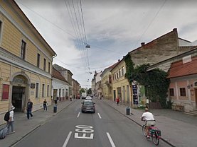 Vânzare spaţiu comercial