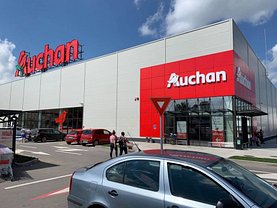 Închiriere spaţiu comercial