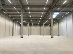 Închiriere spaţiu industrial