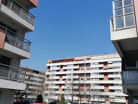 Apartament de vânzare 3 camere, în Bucuresti, zona Politehnica