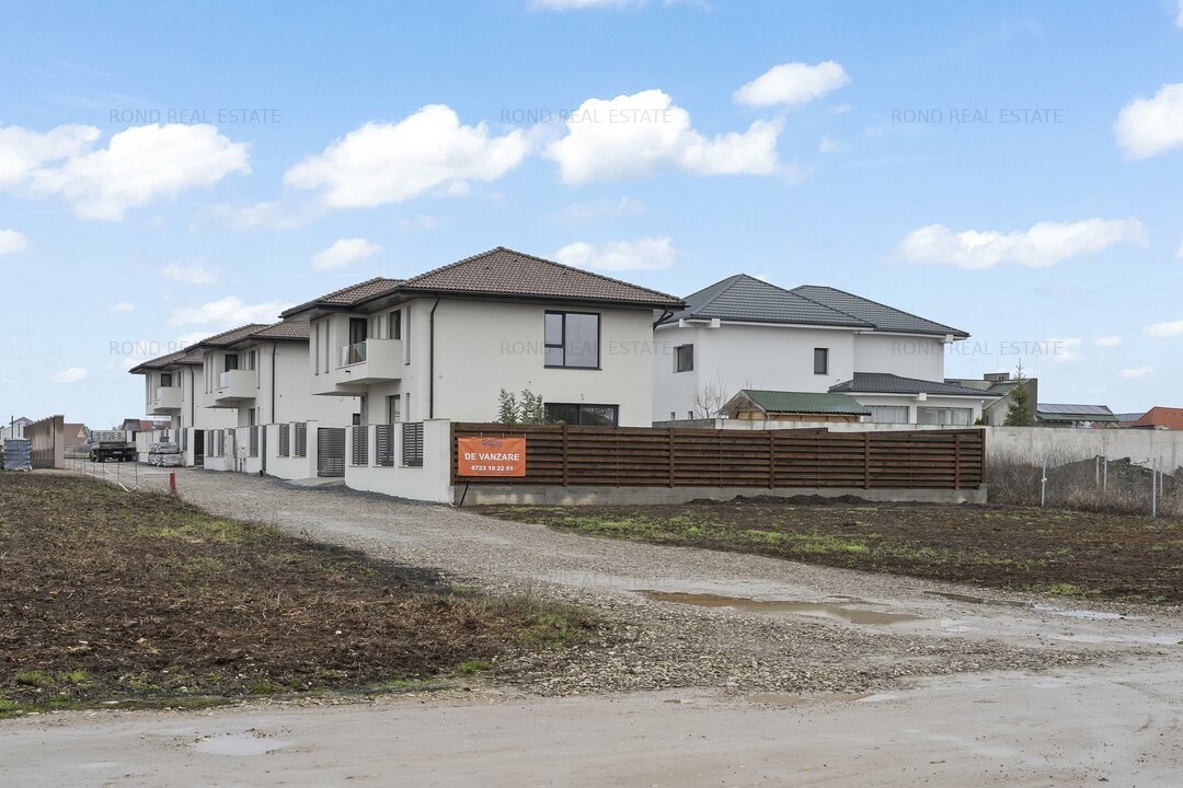 Constructie impecabila, la cheie, curte amenajata, izolare speciala