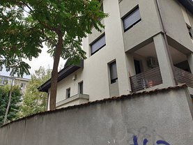 Casa de închiriat 4 camere, în Bucureşti, zona Tei