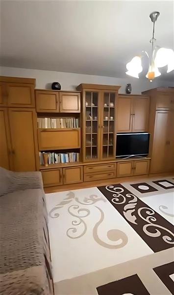 FILM! Decomandat, mobilat si utilat, loc parcare rezervat