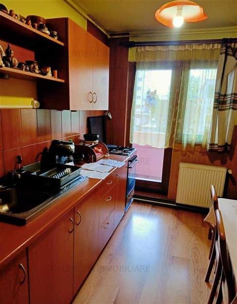 Decomandat, cu 4 camere, Garii, Targu Mures.